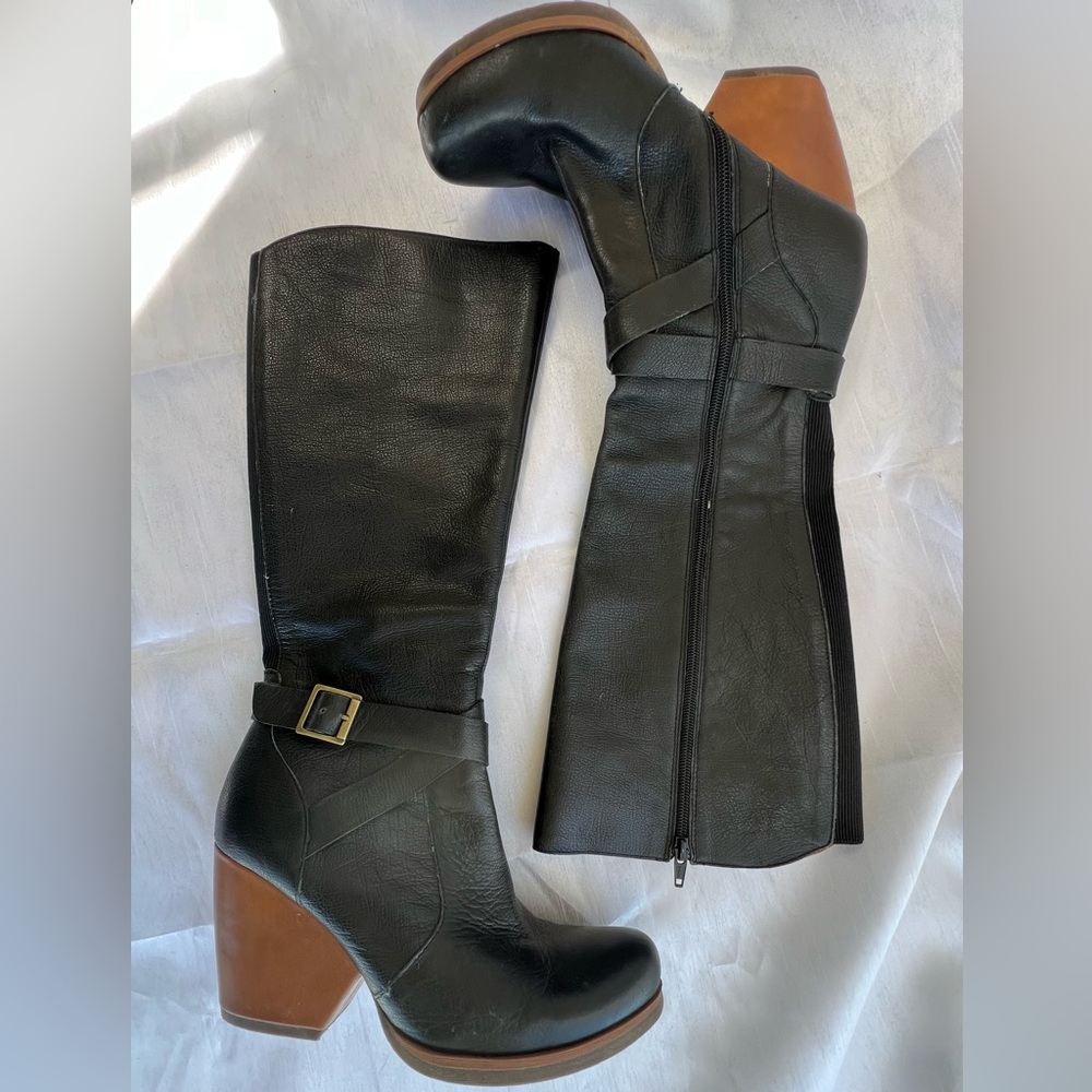 KORK EASE Black Tall Riding Boots BOHO  WESTERN CHUNKY HEEL BUCKLE ACCENT Sz 9.5